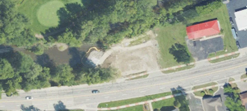 400 Grand Riv Ave