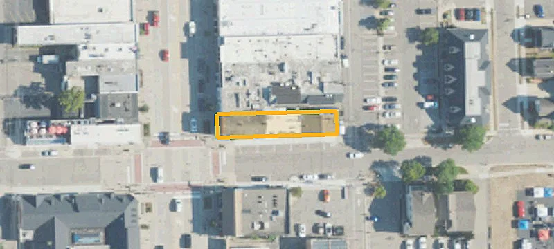 300 Main St