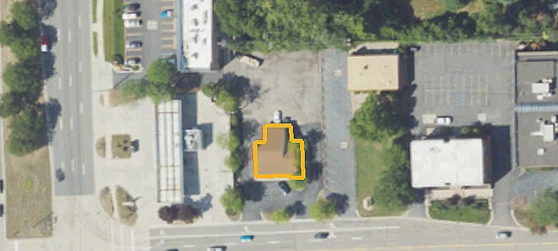 970 Long Lk Rd