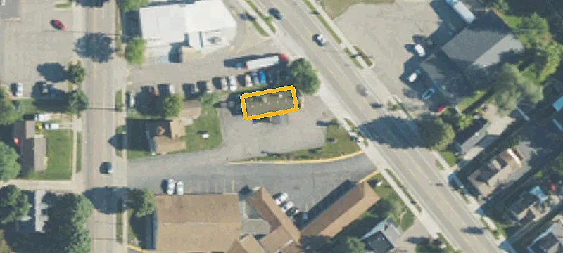 2221 Cedar St