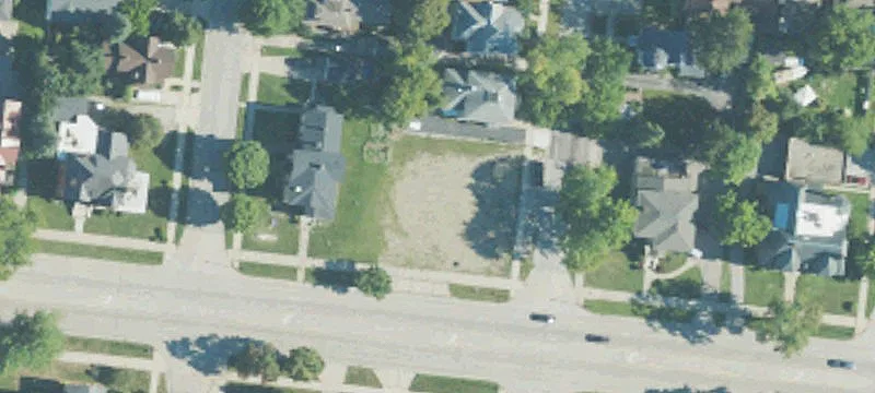 1113 Ctr Ave