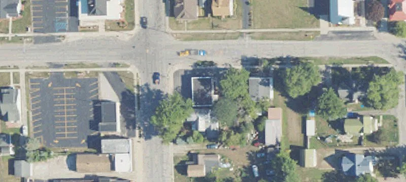 2805 Lewis Ave