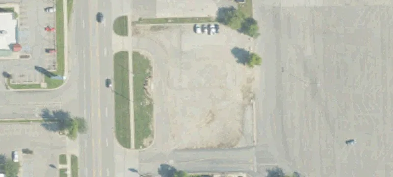 1377 Main St