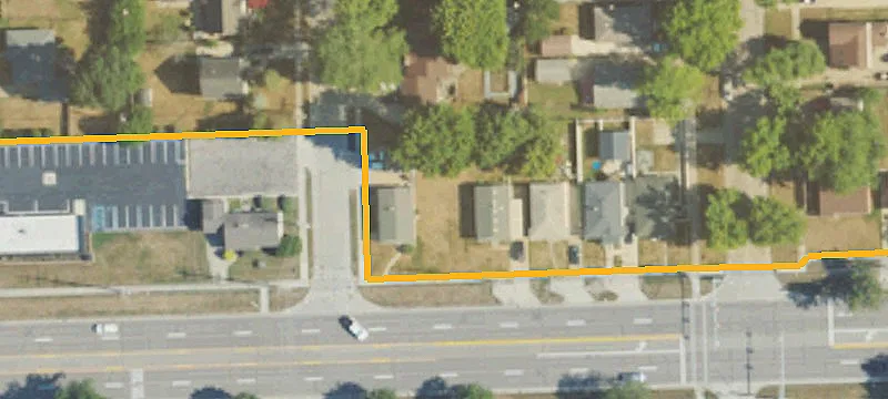 1015 12th Mile Rd