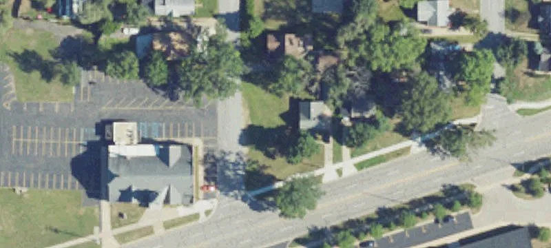 2441 Hillside NW Dr