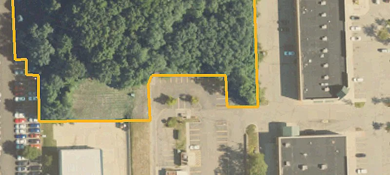 2775 Highland Rd