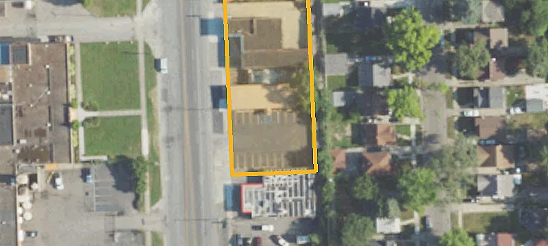 8070 Greenfield Rd