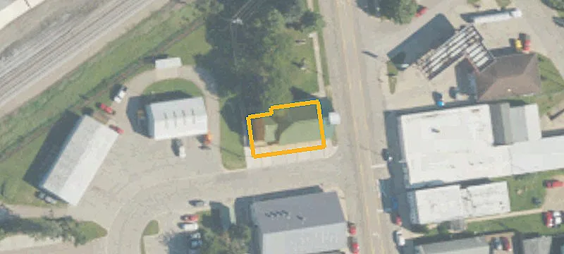 301 Main St