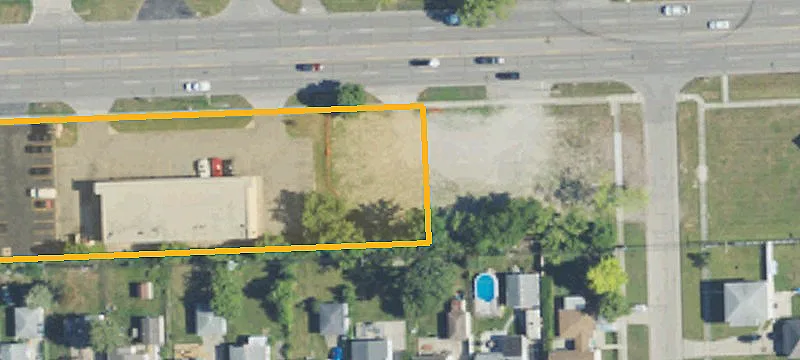 28401 Warren Rd