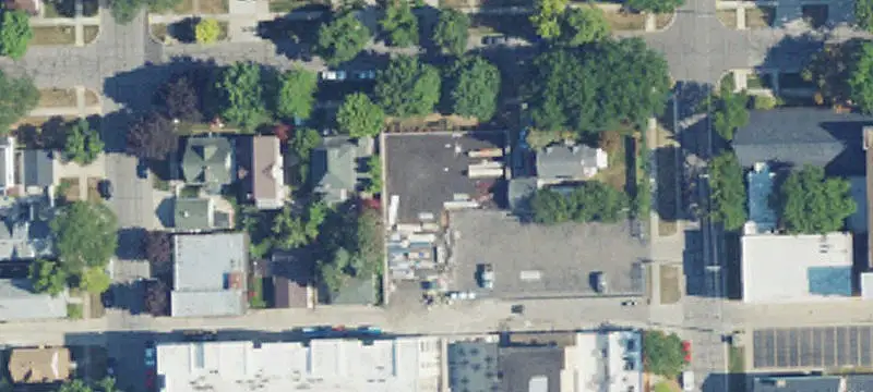 135 Chestnut St