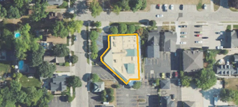 432 University Dr