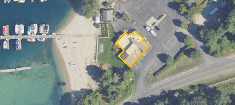 14039 Peninsula Dr