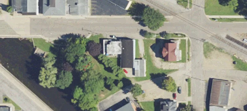 208 Cass St