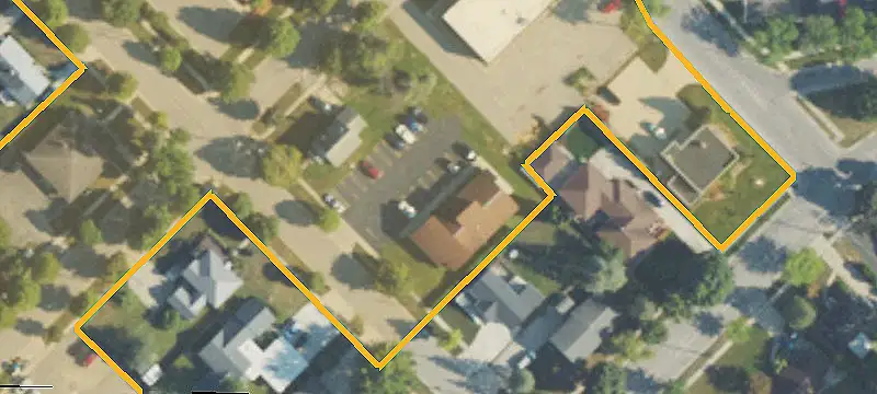 207 Harold St