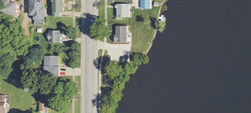 1009 Superior St