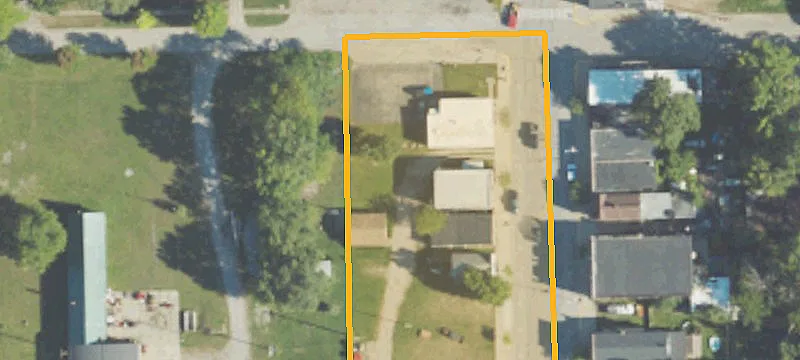 2031 Main St