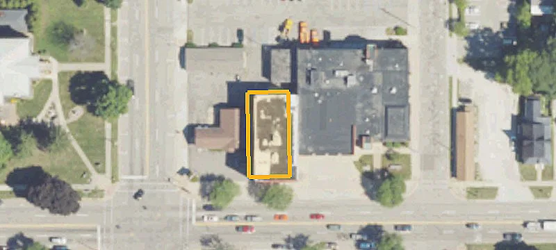 109 Lawrence Ave