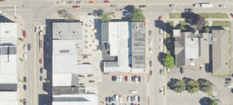 118 Lawrence Ave