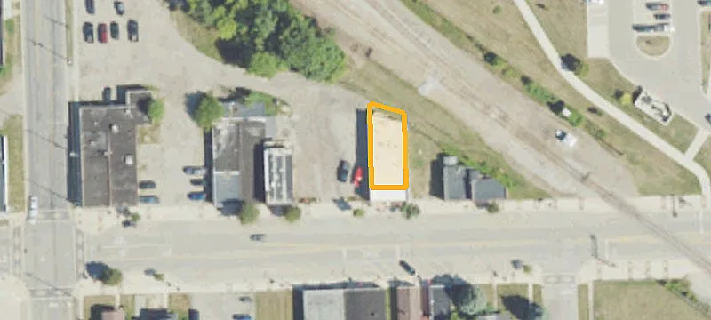 206 Main St