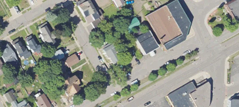3015 Main St