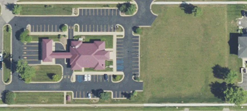 1020 Charlevoix Dr