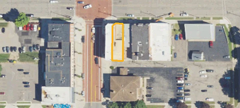 403 Superior St