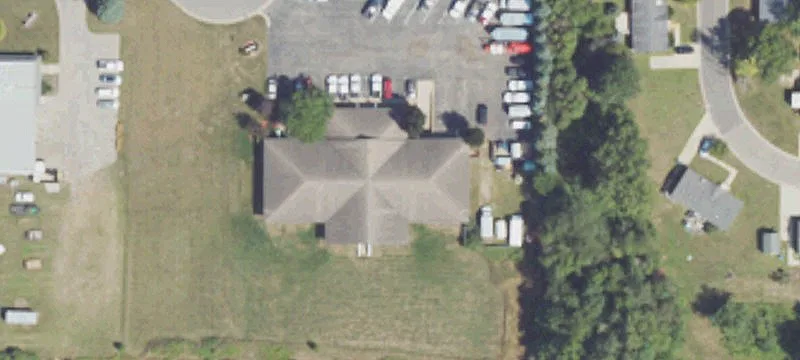 5220 Edgewater Dr