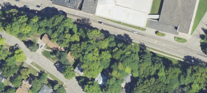 326 Grand Riv Ave