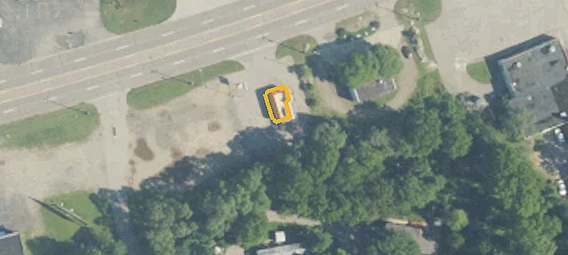 1180 Columbia E Ave