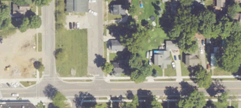 102 Davis St
