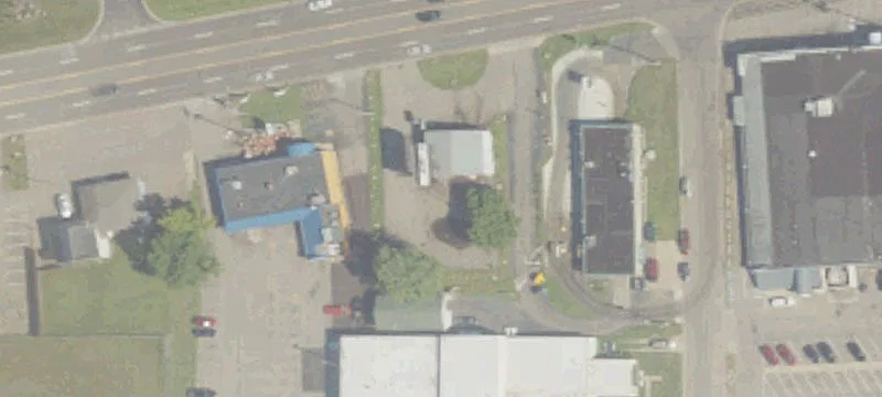 851 Columbia W Ave