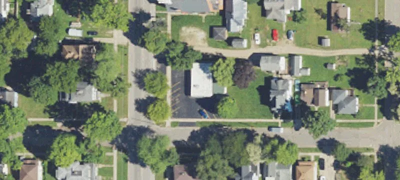 609 Superior St