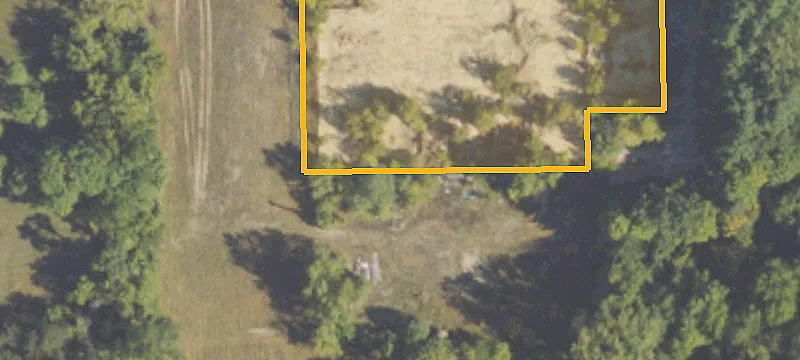 101 Cemetery Rd