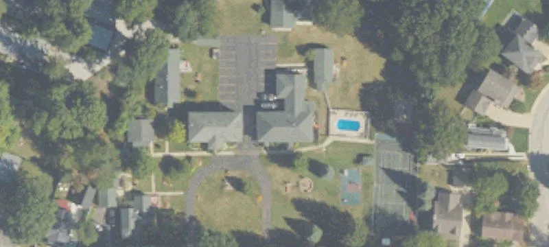 241 Oak St