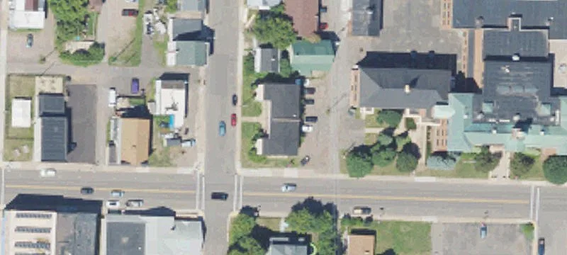 213 2nd St