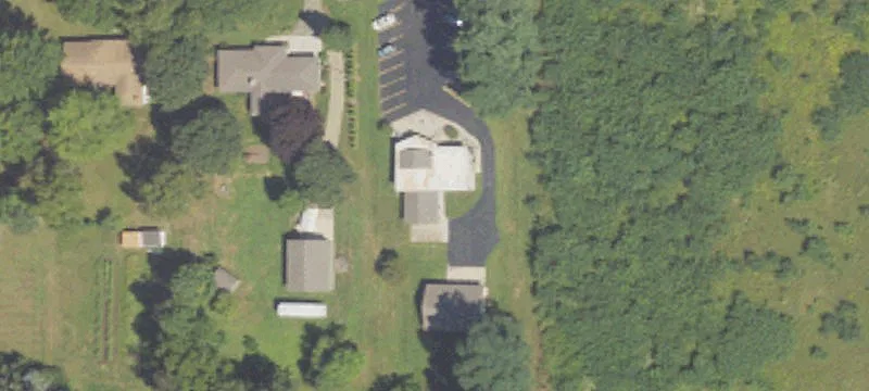 390 Maple St