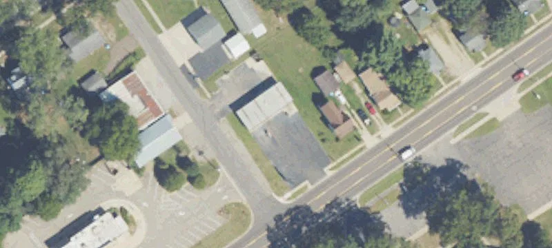 320 Delaware St