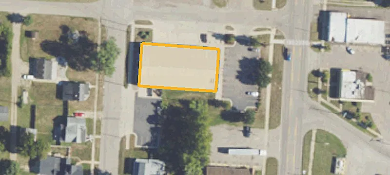 900 Main St