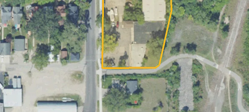 811 Lk Ave