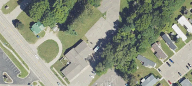 1301 Grand Riv Ave