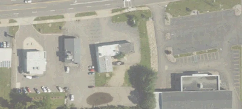 1045 Columbia W Ave