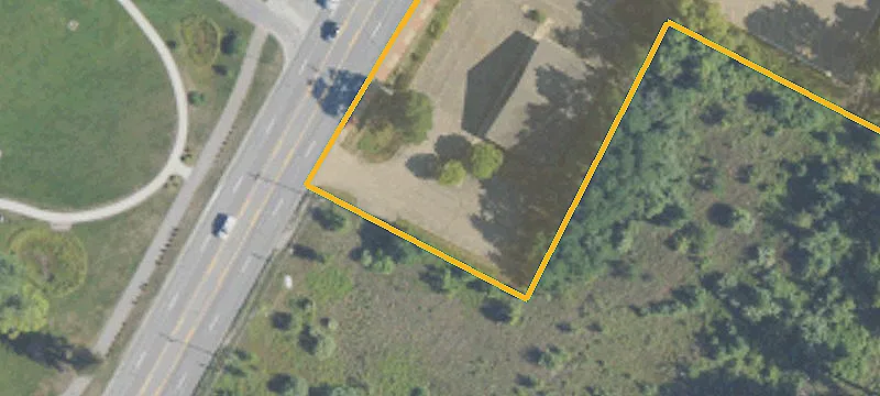5852 Us Hwy 31st N
