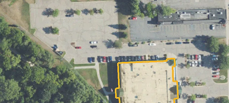 637 Main St