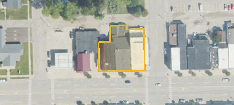 6435 Main St