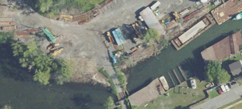 1001 Riverside