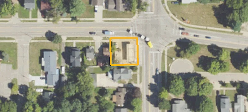 702 Cochran Ave