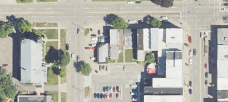 121 Lawrence Ave