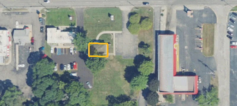 1070 M 21