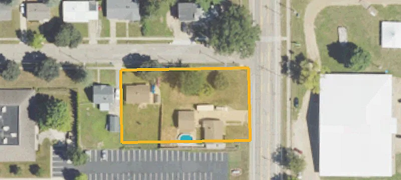 1102 Cochran Ave
