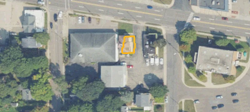 1733 Main St